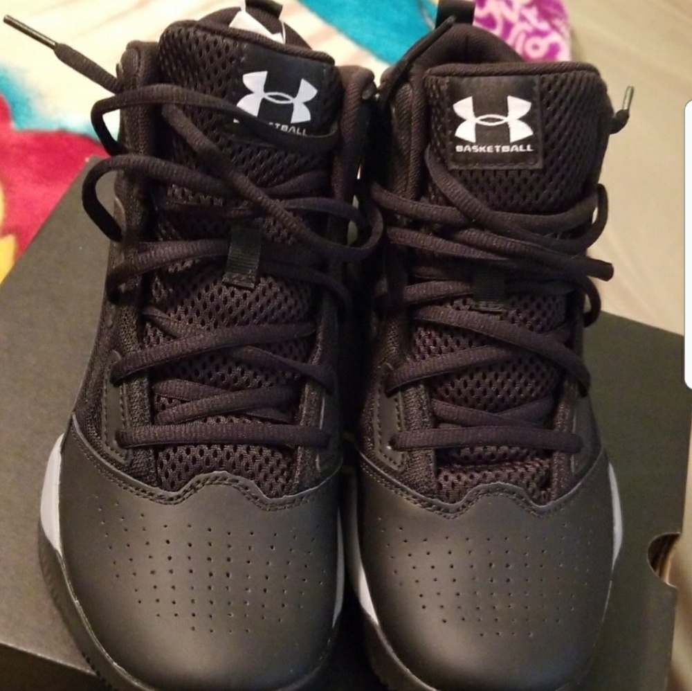 Brand new boys under armour shoes